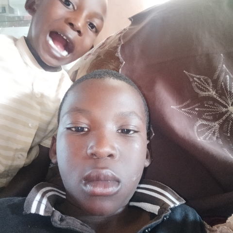 Lungisani j Moyo