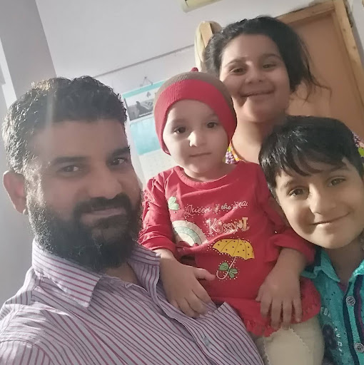 Explore & Learn with Muneeb Shaikh