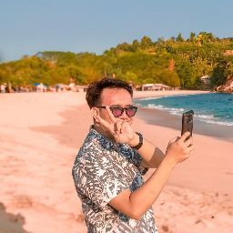 Yohanes Tumiwa (One)