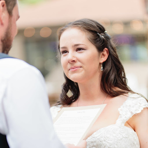 Bethanne Robinson (MrsRobinson932)