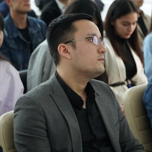 Shahboz Toshpo'latov