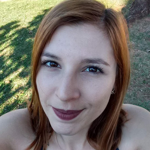 Ana Flávia de Oliveira