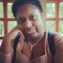 MaKaila Knight (Vicariously Me)