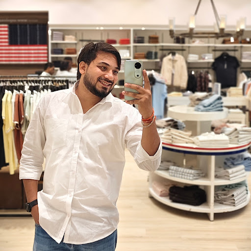 Dipanshu kesharwani