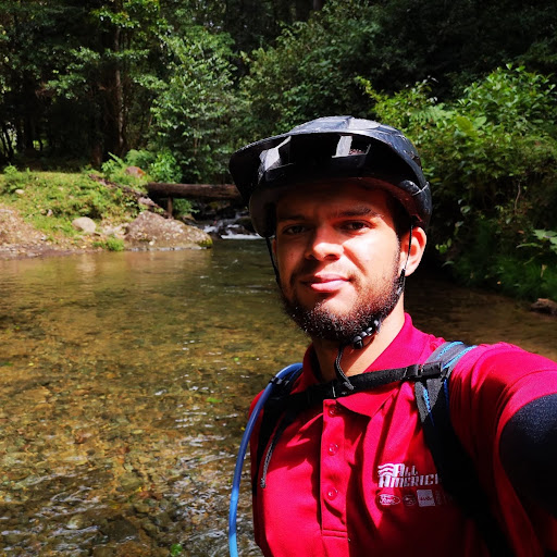 Yeison piedra (La brujula de piedra)