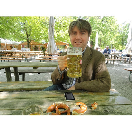 Michael (マイケル)