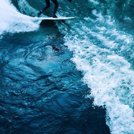 نحن الاحرار