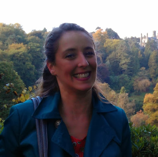 Emma Morris (MissEmmaOfficial)