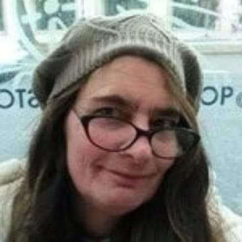 Victoria Moss (SECRETZ)