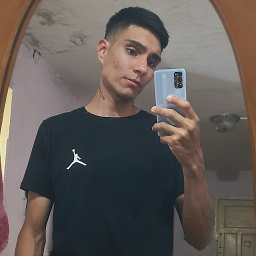Lorenzo Fernandez's avatar