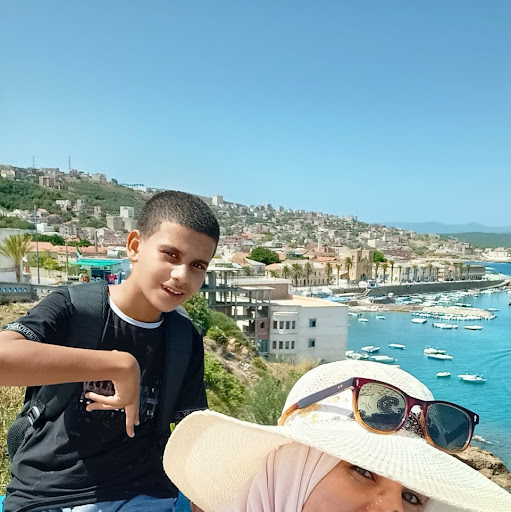 Hachani َAicha beya