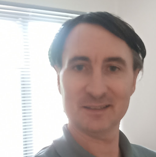 Chris Steele (Ethan Hines)