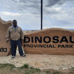 CLINTON Mulongo