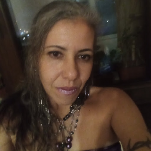Renata Miron