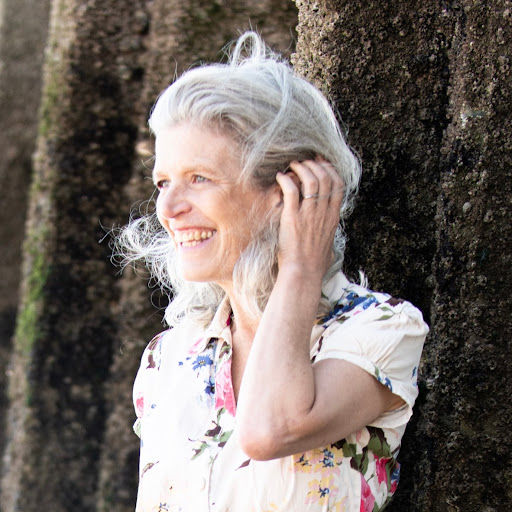 Helen Saunders