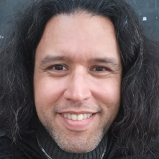 Adriano Silva