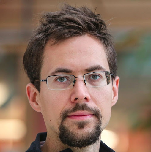 Lukasz K Bonenberg