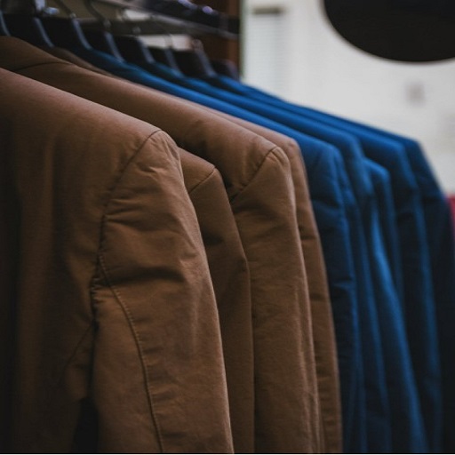 Clothing pics 2 logo