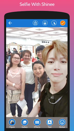 Selfie With Shinee