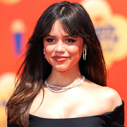 Jenna Ortega Wallpaper HD 4K