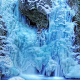 Frozen Waterfall HD Wallpaper icon