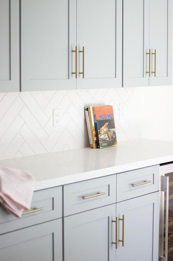 Transitional Kitchen Screen 2