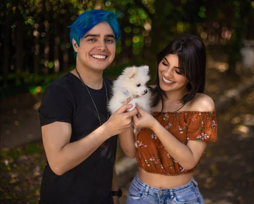 Yolo Aventuras Wallpaper  Por Un Beso 2020