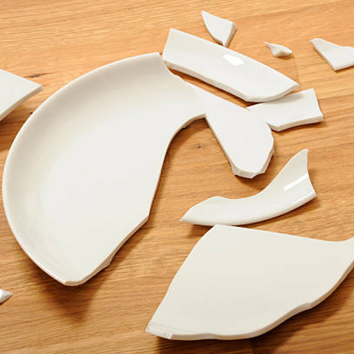 Smashed Kitchen Plates n Cups logo