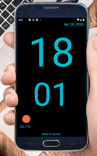 Screenshot of Huge Lock Screen Clock