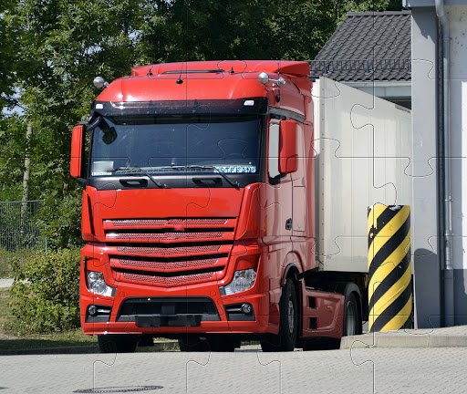 Jigsaw puzzles German trucks