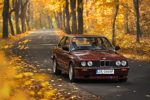 Bmw E30 wallpaper Screenshot