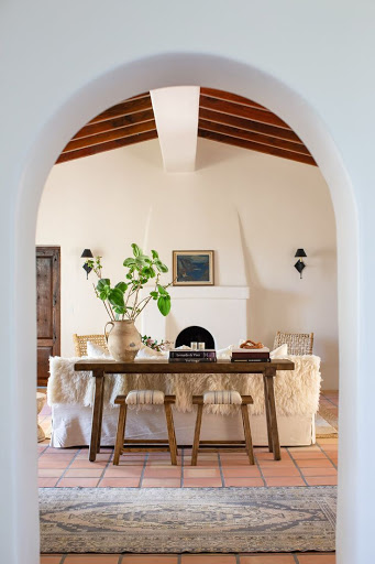Screenshot of Bungalow Decor