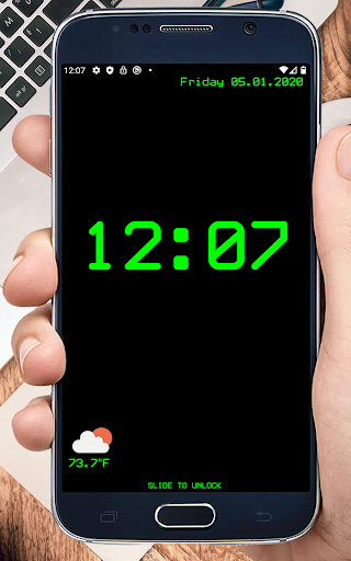 Screenshot of Huge Lock Screen Clock