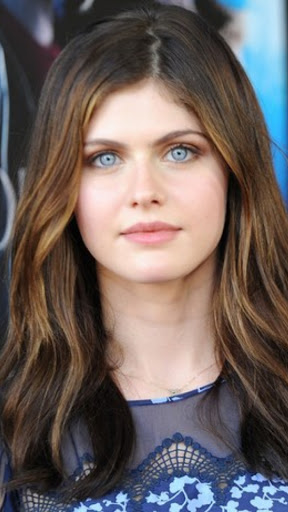 Alexandra Daddario Wallpapers Screen 3