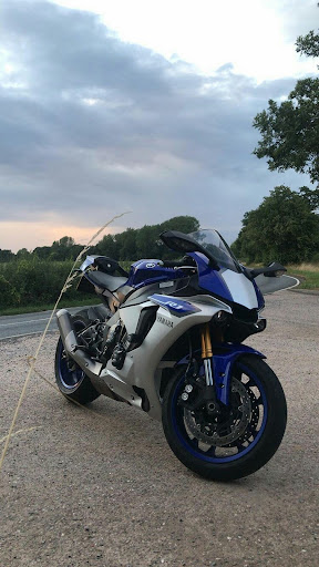 Android application Yamaha R1M Wallpapers screenshort