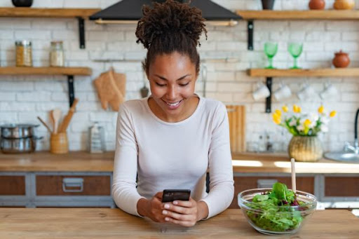 Healthy salads in Spanish