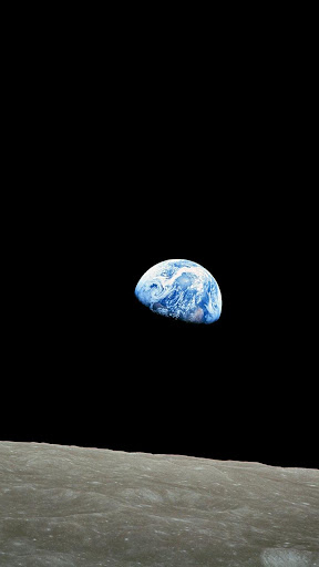 Android application white moon wallpaper screenshort