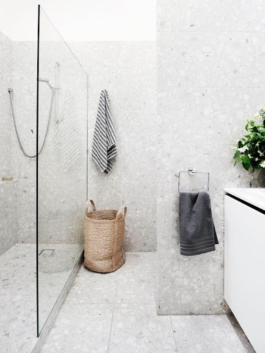 Screenshot of Shower Cubicles
