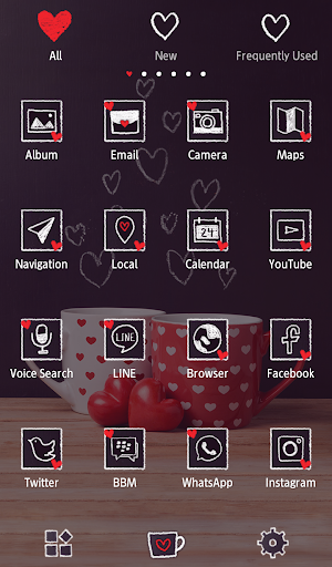 Pair Mugs with HeartsTheme Screen 3