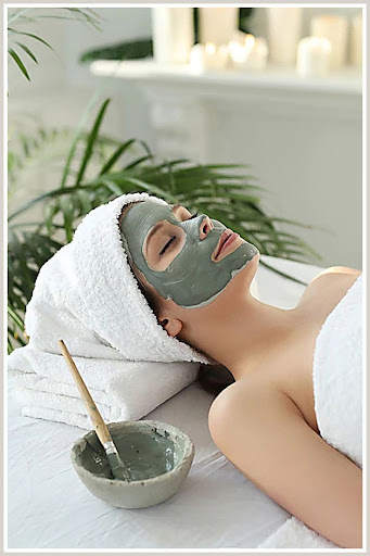 ماسكات طبيعية لتفتيح البشره