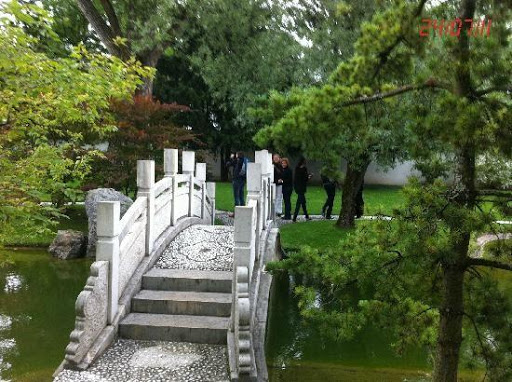 Chinese Garden Screen 2