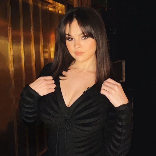 Selena Gomez WA Stickers App logo