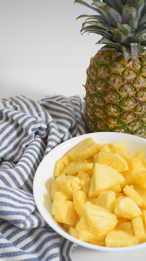 Pineapple Wallpaper Screen 2