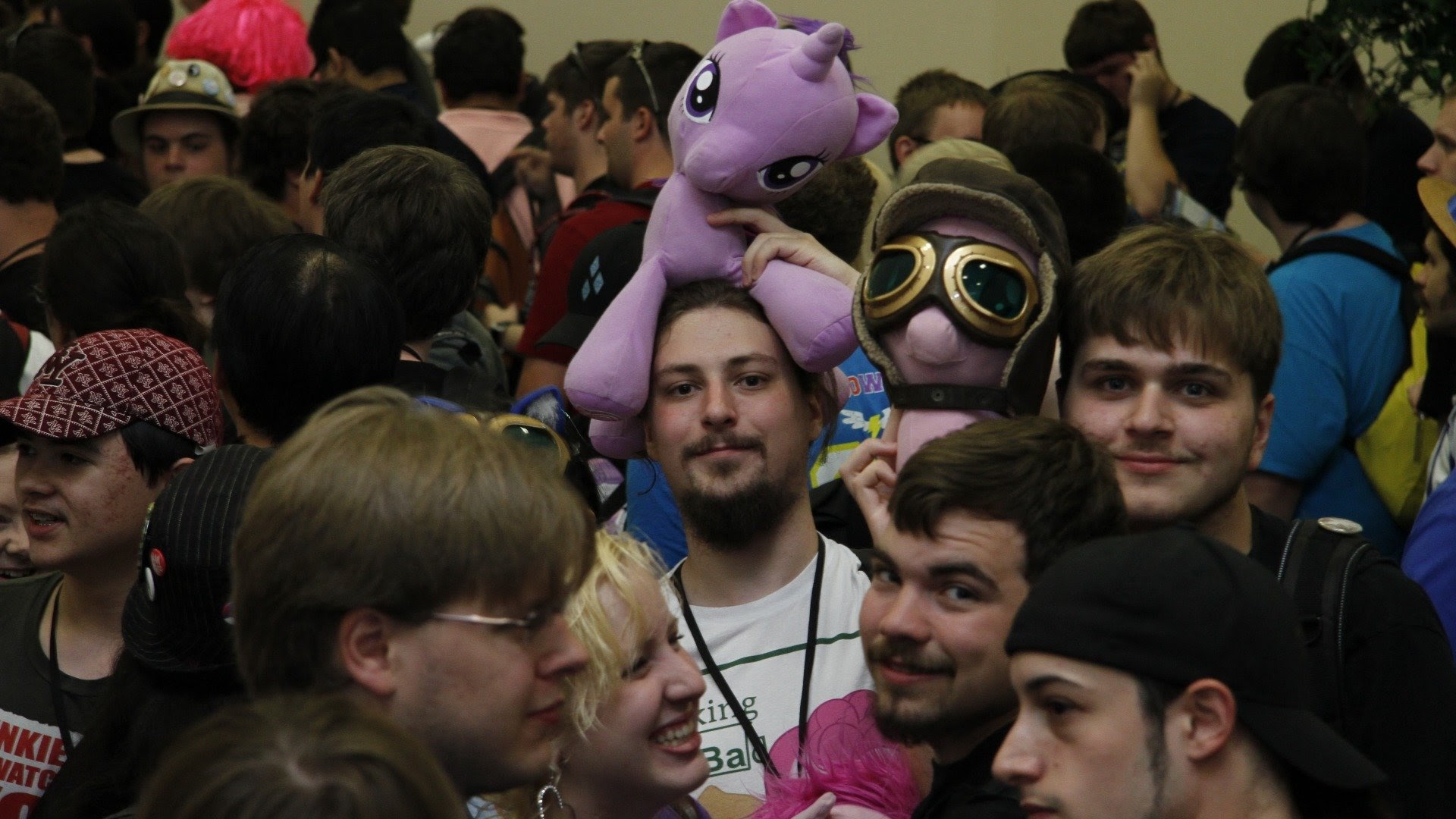 Montgomery Gamle tider spørgeskema Bronies: The Extremely Unexpected Fans of My Little Pony - Movies on Google  Play