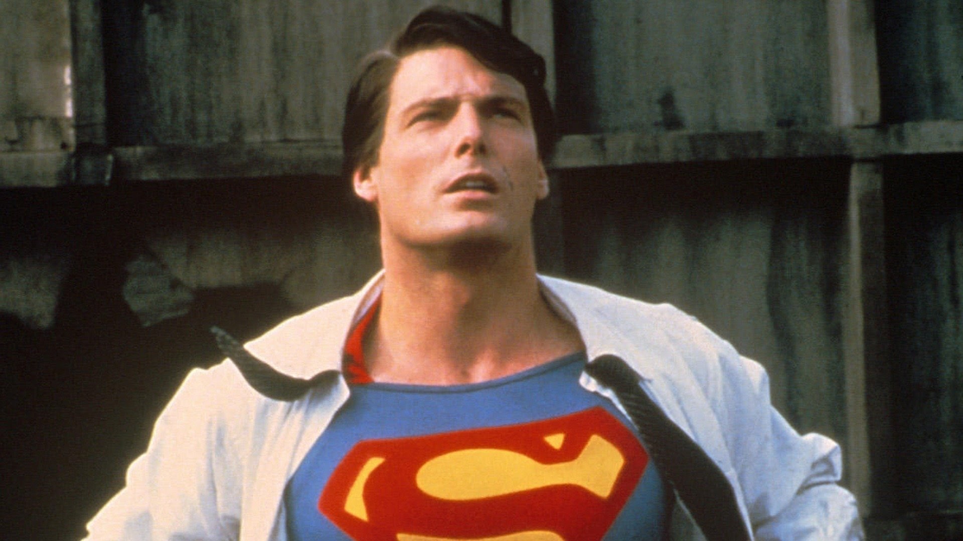 Indicações De Filmes & Series - Superman: Homem do Amanhã Ano de  Lançamento: 2020 Gênero: Animação, Ação Duração: 1h 26 min IMDb: 7.0  SINOPSE: A trama acompanha Clark Kent como um estagiário