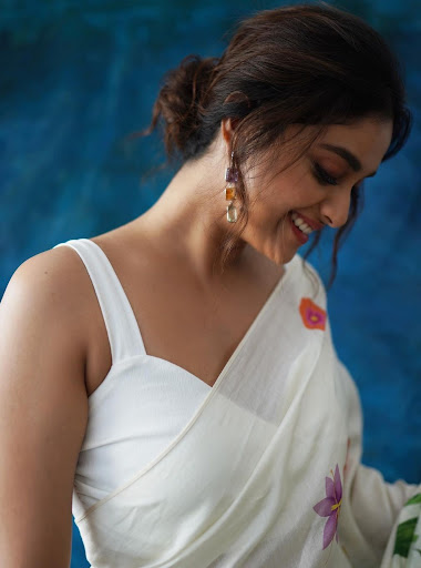 Keerthy Suresh HD Wallpapers Screen 3