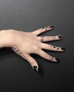 手指纹身