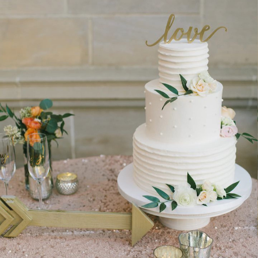 Wedding Cake logo