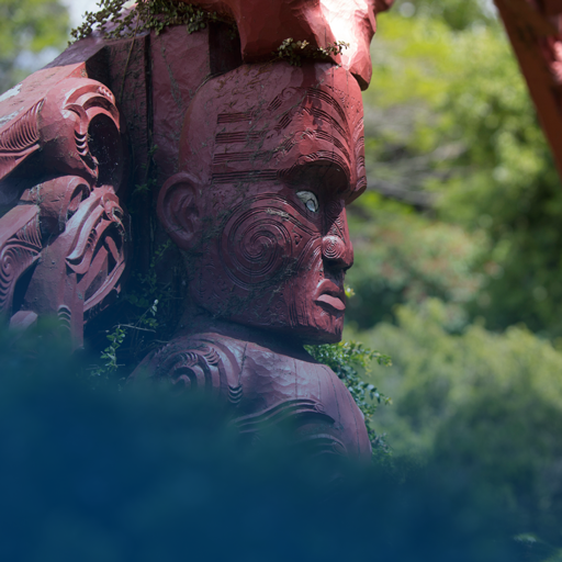 Te Kūaha logo