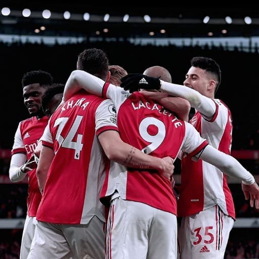 Arsenal 4K Wallpaper logo